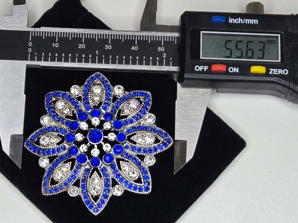 Vintage Monet Silvertone Blue and Clear Rhinestone Flower Mandala Brooch - Picture 4 of 5